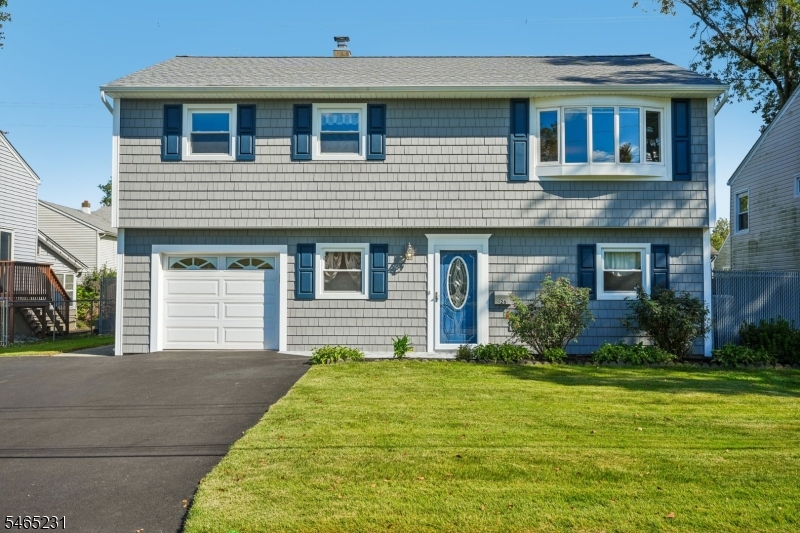 26 Huron Ave Property Photo 1