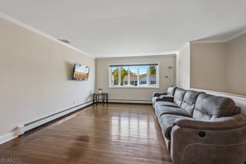 26 Huron Ave Property Photo 6
