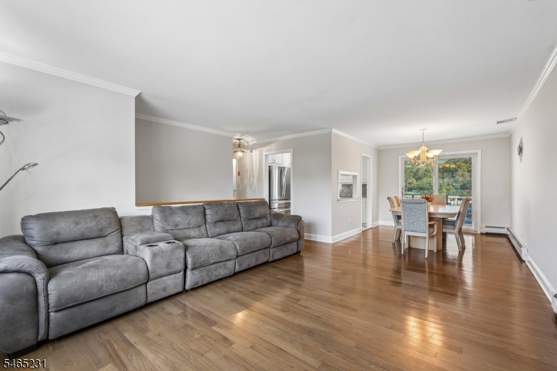 26 Huron Ave Property Photo 8