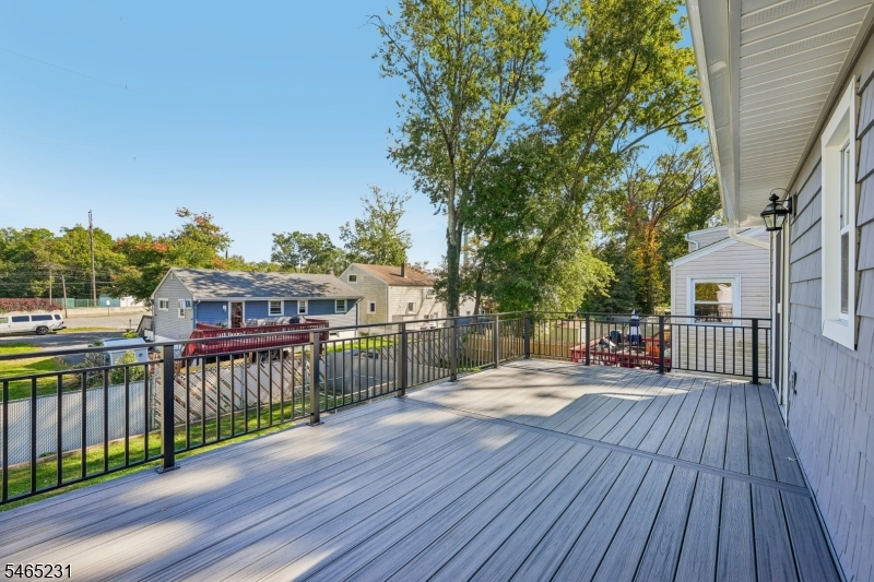 26 Huron Ave Property Photo 34