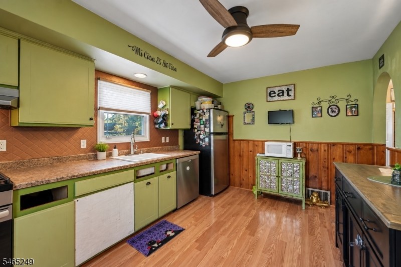 17 Bryant Ave Property Photo 6