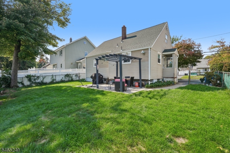 17 Bryant Ave Property Photo 24