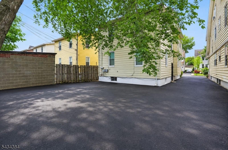 225 Ward Pl Property Photo 12