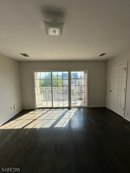 641 Court St Property Photo 2