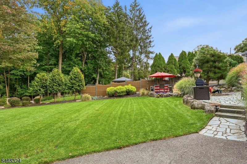 63 Manito Ave Property Photo 44
