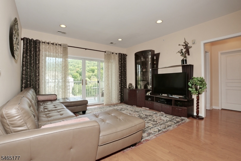 8403 Warrens Way Property Photo 10