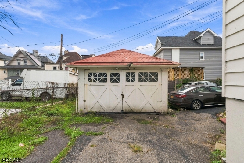 72 N Munn Ave Property Photo 11