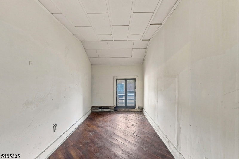 72 N Munn Ave Property Photo 27