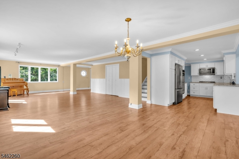 23 Evergreen Ave Property Photo 8
