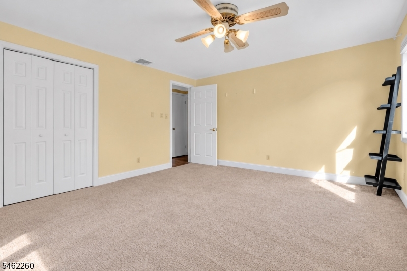 23 Evergreen Ave Property Photo 21