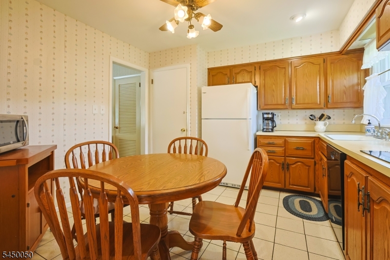 286 Pershing Rd Property Photo 6