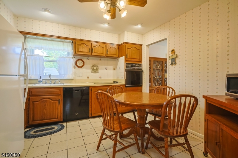 286 Pershing Rd Property Photo 7