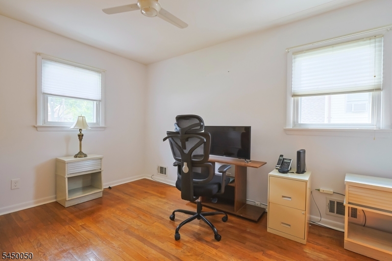 286 Pershing Rd Property Photo 9