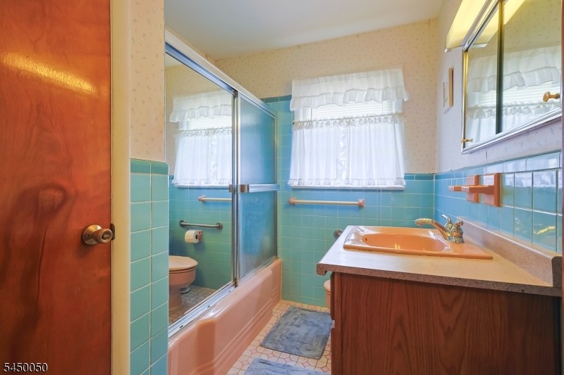 286 Pershing Rd Property Photo 10