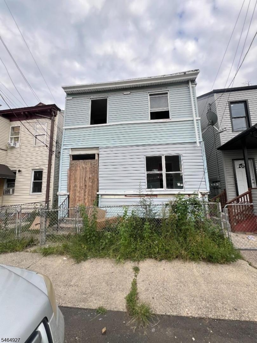 15 Southard St Property Photo 1