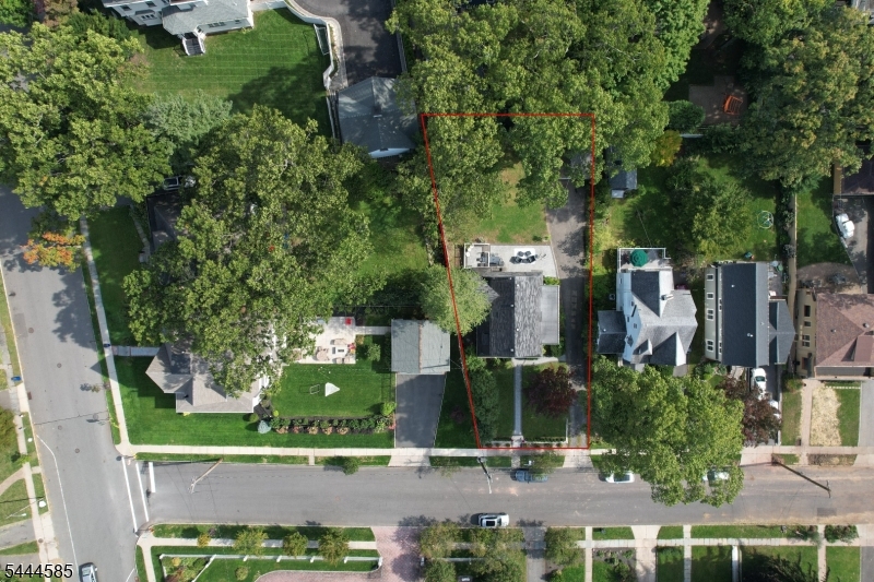8 Franklin Pl Property Photo 35