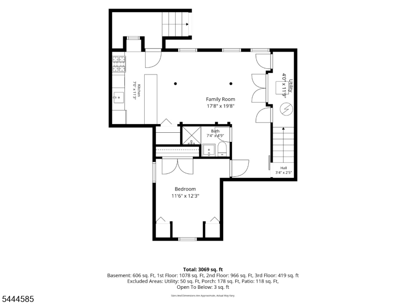8 Franklin Pl Property Photo 40