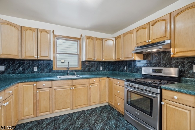 66 Atlantic St 1 Property Photo 2