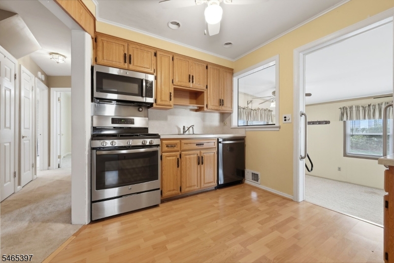 116 Grove Ave Property Photo 11