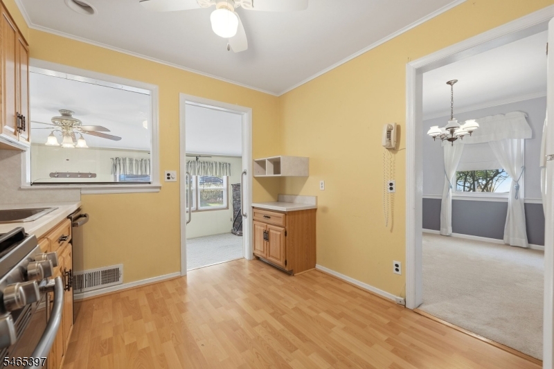 116 Grove Ave Property Photo 14