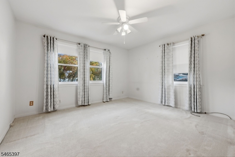 116 Grove Ave Property Photo 21