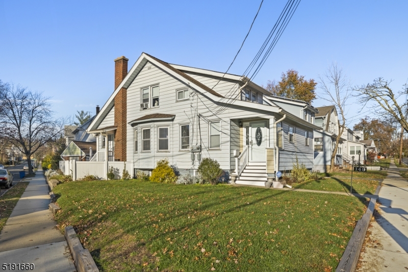 149 Burnett Ave Property Photo 1