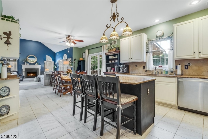 8 Saddle Ridge Rd Property Photo 12