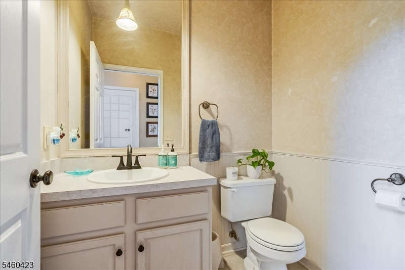 8 Saddle Ridge Rd Property Photo 13
