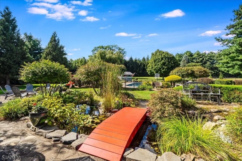 8 Saddle Ridge Rd Property Photo 37
