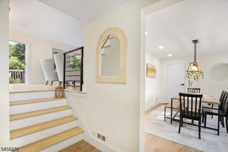 53 Sylvan Ter Property Photo 3