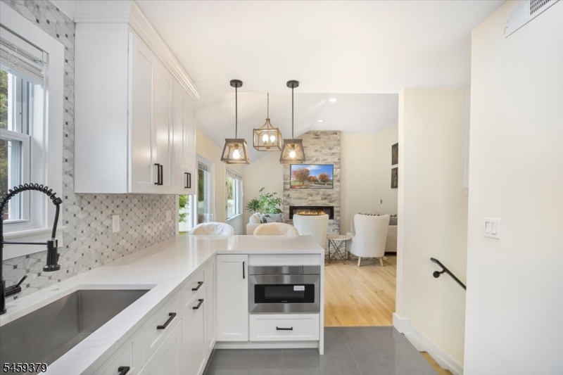 53 Sylvan Ter Property Photo 13