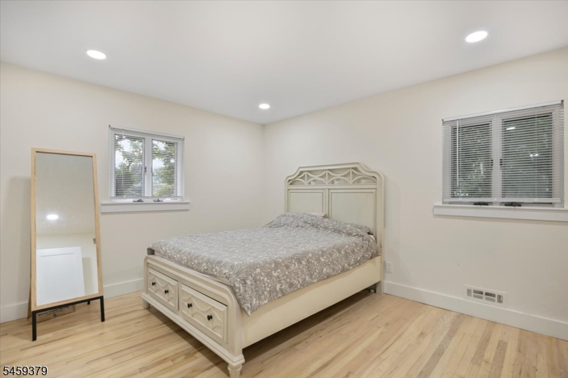 53 Sylvan Ter Property Photo 20