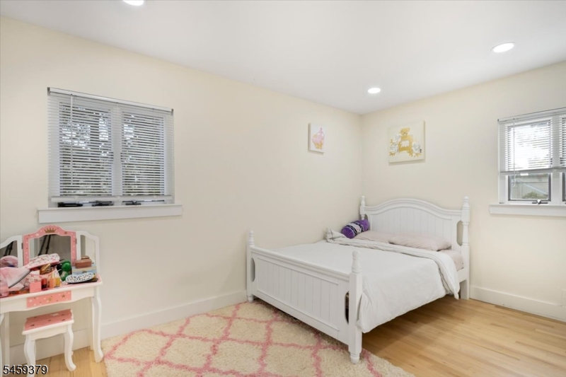 53 Sylvan Ter Property Photo 23