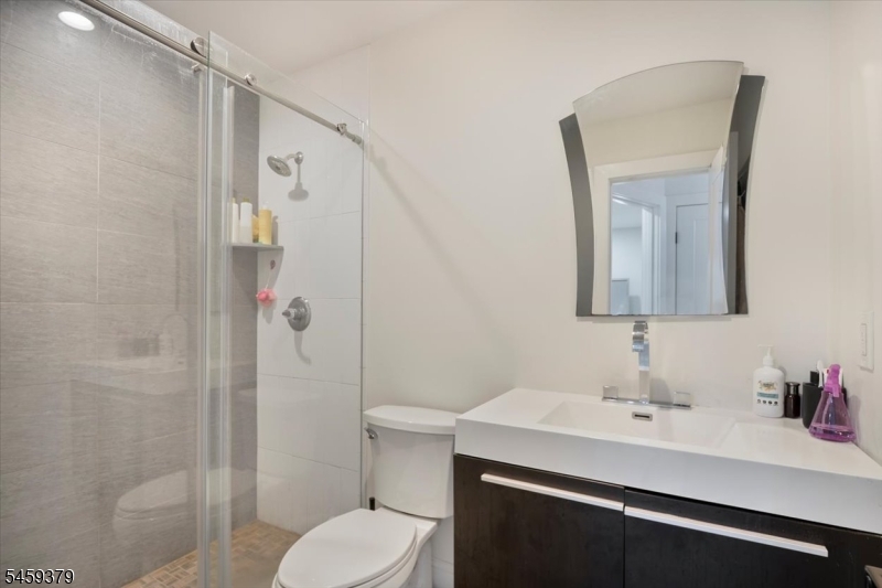 53 Sylvan Ter Property Photo 26
