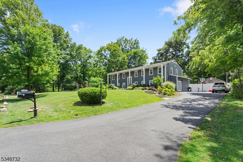 9 Glen Gray Rd Property Photo 2