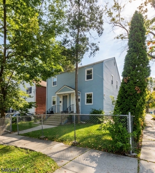 21 Evergreen Ave Property Photo 1