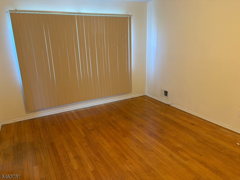 6 Columbia Dr 1a Property Photo 3