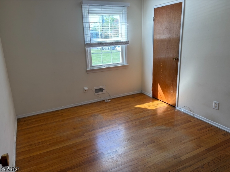 6 Columbia Dr 1a Property Photo 7
