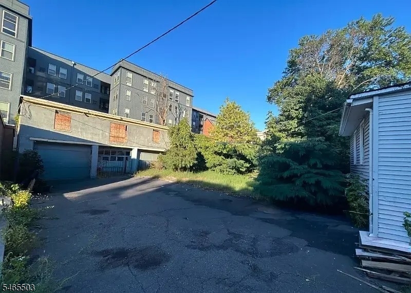 15 4Th St Property Photo 1