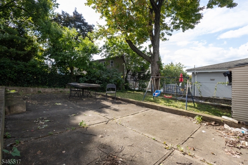 1611 86th St Property Photo 25