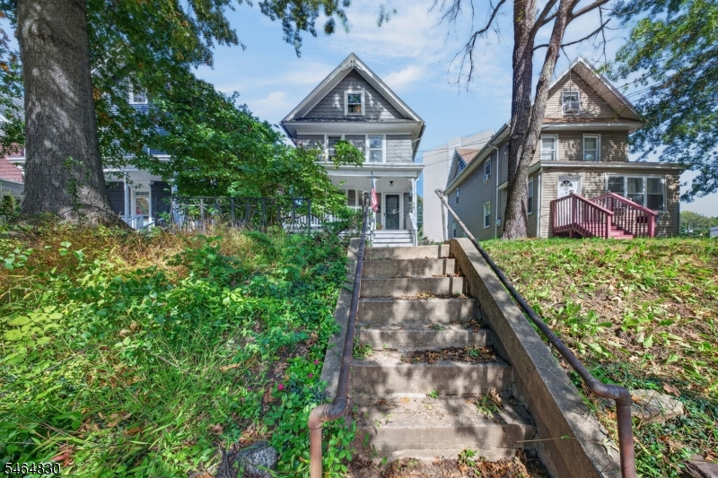 58 Somerset St Property Photo 6