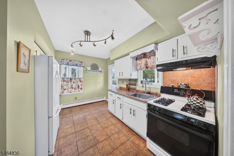 58 Somerset St Property Photo 11