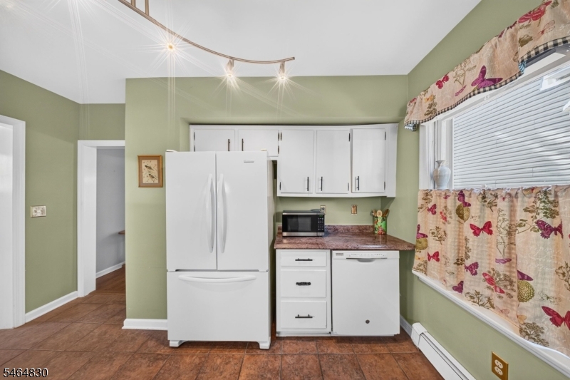 58 Somerset St Property Photo 12