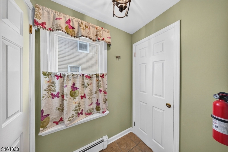 58 Somerset St Property Photo 13