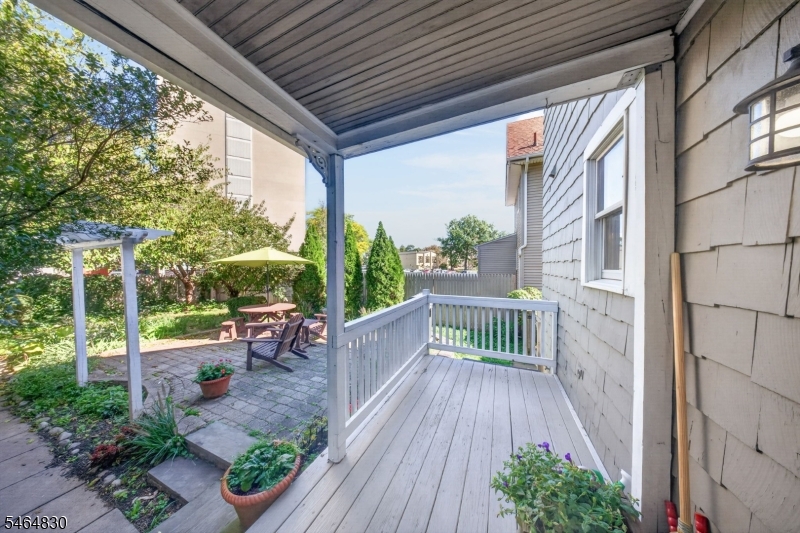 58 Somerset St Property Photo 34