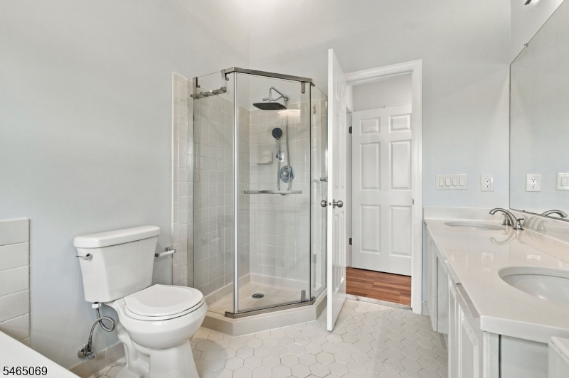 563 Buckingham Dr Property Photo 31