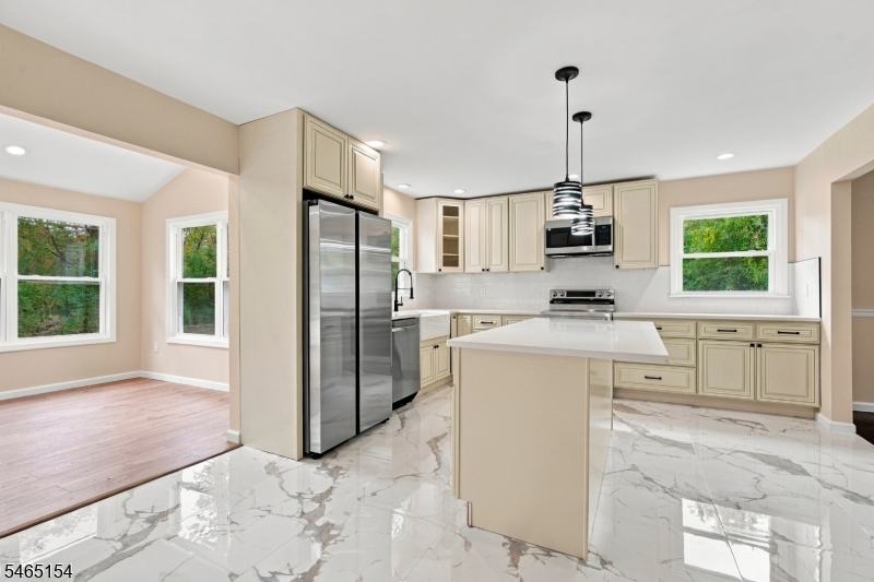 105 Russling Rd Property Photo 4