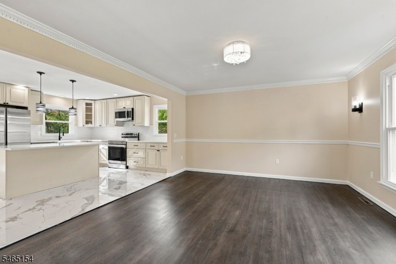 105 Russling Rd Property Photo 10