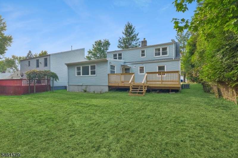 31 Glenview Dr Property Photo 6