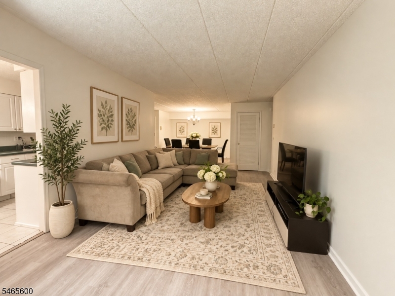1 Iron Forge Sq 20 Property Photo 3